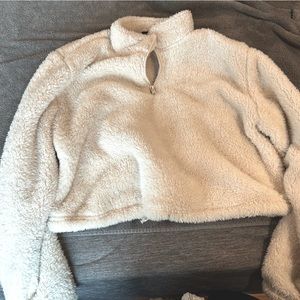 Cropped white Teddy Sweatshirt 🤍